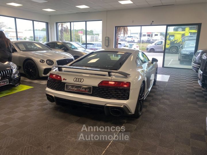Audi R8 620 CV V10 Performance LOA 1 299 Euros Par mois Sièges Recaro Carbon Interieur et Moteur Gris Suzuka V 10 - 21