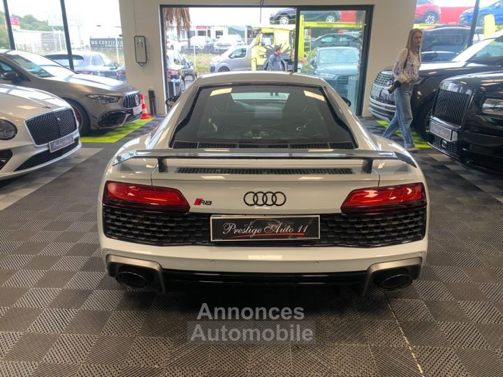 Audi R8 620 CV V10 Performance LOA 1 299 Euros Par mois Sièges Recaro Carbon Interieur et Moteur Gris Suzuka V 10 - 22