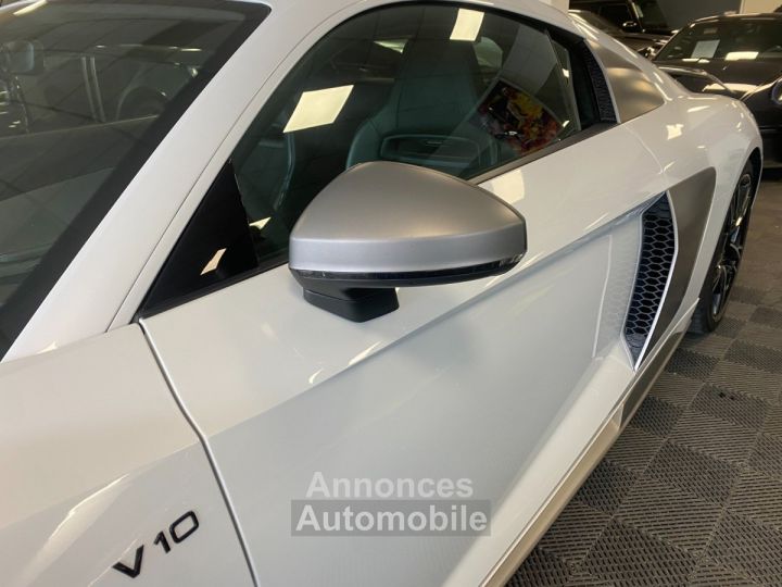 Audi R8 620 CV V10 Performance LOA 1 299 Euros Par mois Sièges Recaro Carbon Interieur et Moteur Gris Suzuka V 10 - 26
