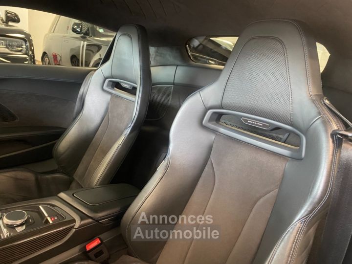 Audi R8 620 CV V10 Performance LOA 1 299 Euros Par mois Sièges Recaro Carbon Interieur et Moteur Gris Suzuka V 10 - 35