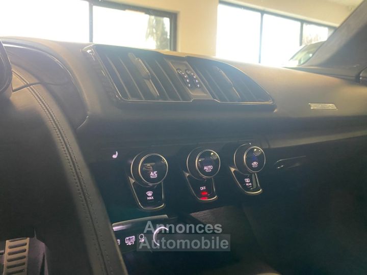 Audi R8 620 CV V10 Performance LOA 1 299 Euros Par mois Sièges Recaro Carbon Interieur et Moteur Gris Suzuka V 10 - 40