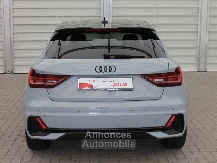 Audi A1 Sportback 35 TFSI S-TRONIC S-line - 4