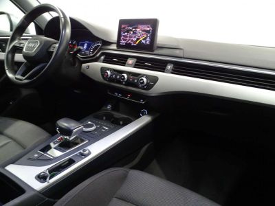 Audi A4 Avant 35TDi Design STronic   - 8