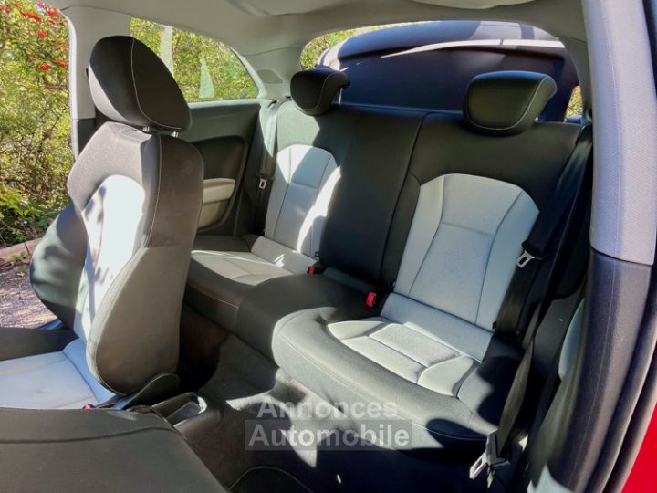 Audi A1 1,4 TFSI Ambiente 122cv - 9
