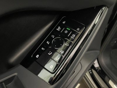 Audi Q6 e-tron 387 ch 100 kWh quattro S line   - 17