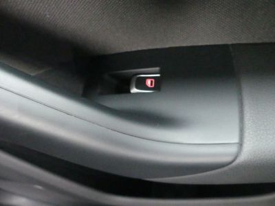 Audi Q3 20 TDI 140CH AMBIENTE   - 14