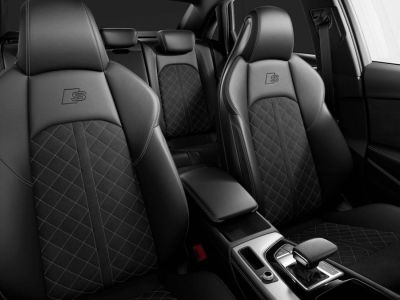 Audi A4 35 TFSI 150 S tronic 7 Competition   - 7