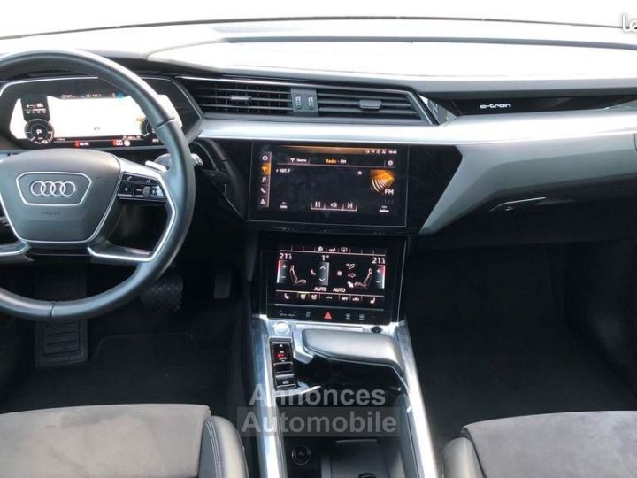 Audi e-tron 55 quattro 408 ch Avus - 12