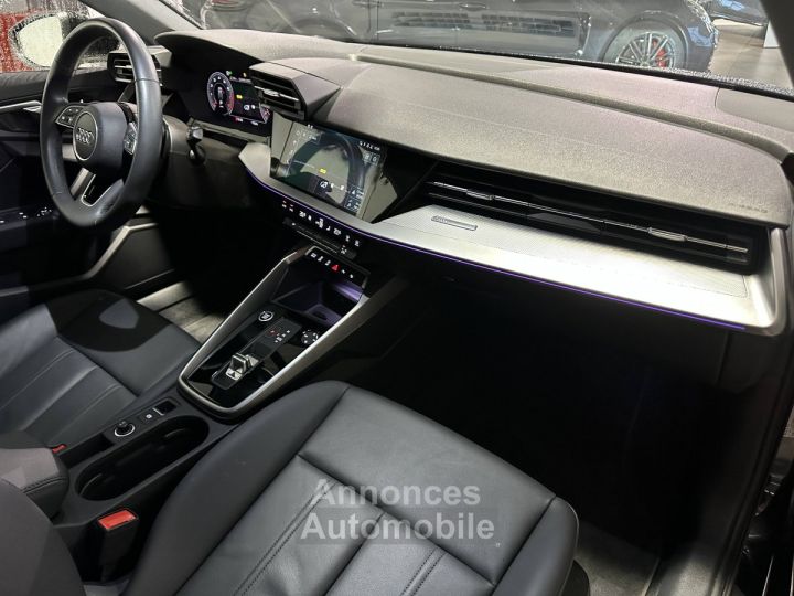 Audi A3 Sportback 35 TFSI Mild Hybrid 150 S tronic 7 Design Luxe - 3