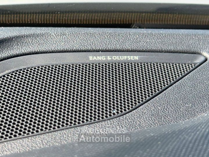 Audi TT RS Coupé 25 TFSI qu S-tronic NAVI%2BMATRIX%2BRS - 17