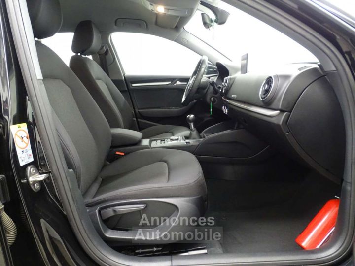 Audi A3 Sportback 30TFSI - 9