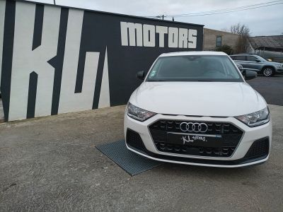Audi A1 30 TFSI 116CH SPORTBACK BUSINESS LINE VIRTUAL COCKPIT BLANC   - 2