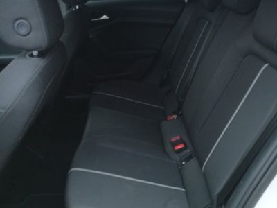 Audi A1 30 TFSI 116CH SPORTBACK BUSINESS LINE VIRTUAL COCKPIT BLANC   - 9
