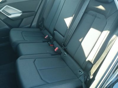 Audi Q3 20L 35TDI 150CH S-TRONIC BUSINESS LINE CARPLAY   - 12