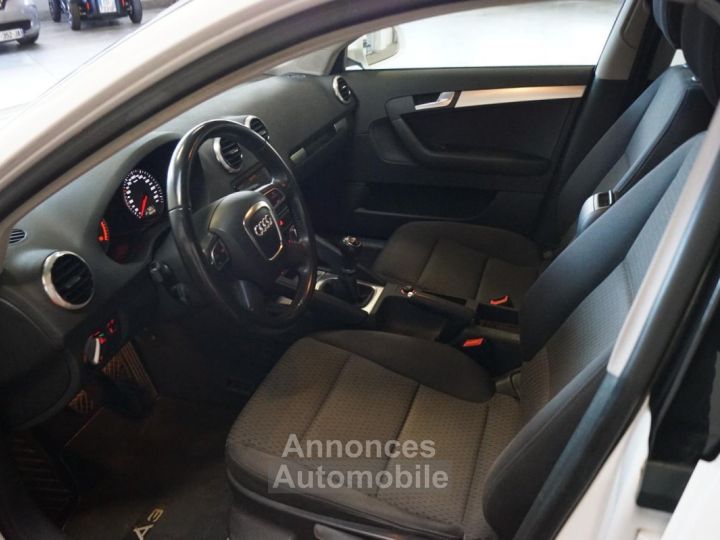 Audi A3 Sportback 18 TFSI 160 Ambiente - 3