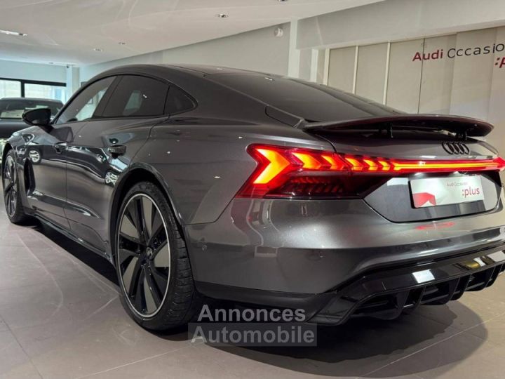 Audi e-tron GT RS 598 ch quattro S Extended - 4