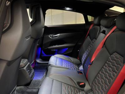 Audi e-tron GT RS 598 ch quattro S Extended   - 7