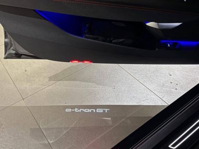 Audi e-tron GT RS 598 ch quattro S Extended   - 13