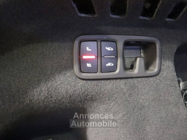 Audi Q8 50 TDI/QUATTRO/PANO/ATTELAGE - 14