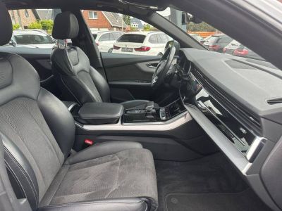 Audi Q8 50TDI/QUATTRO/S-LINE/AHKPANO/21"   - 12