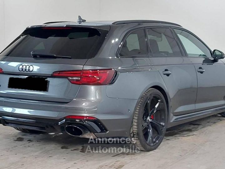 Audi RS4 AVANT Quattro J20 / PANO / B&O / ACC - 4