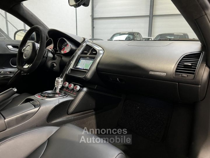 Audi R8 V8 42 FSI 420 CH Quattro R-Tronic - 16