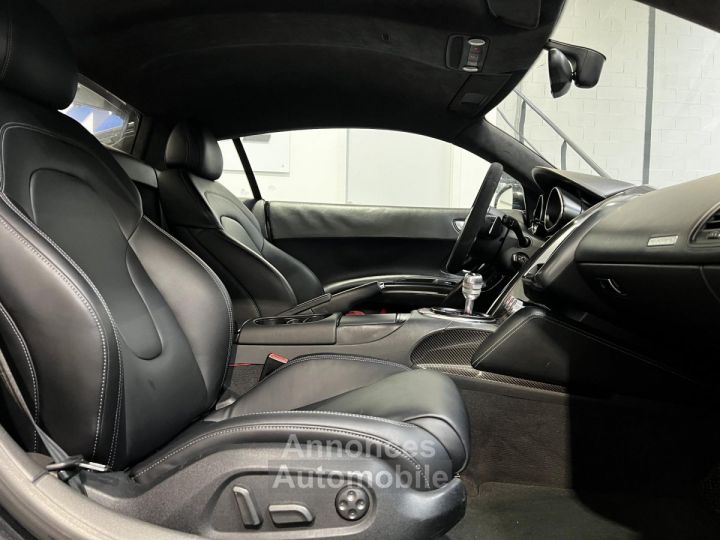 Audi R8 V8 42 FSI 420 CH Quattro R-Tronic - 17