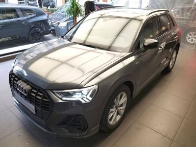 Audi Q3 35 TFSI 150 ch S tronic 7 S line   - 1