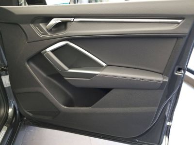 Audi Q3 35 TFSI 150 ch S tronic 7 S line   - 14