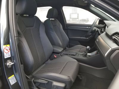 Audi Q3 35 TFSI 150 ch S tronic 7 S line   - 16