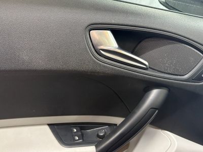 Audi A1 Ambition 90 ch 16 TDI S tronic Boite auto ~ Entretiens OK ~ Feux auto   - 8