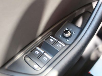 Audi A4 Avant 35 TFSI S-Line   - 9