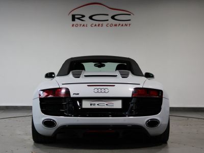 Audi R8 Spyder 52 V10 FSI 525 S   - 8