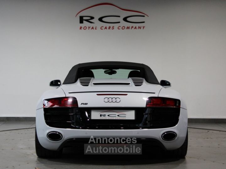 Audi R8 Spyder 52 V10 FSI 525 S - 8