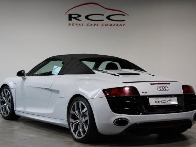 Audi R8 Spyder 52 V10 FSI 525 S   - 9
