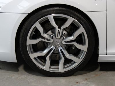Audi R8 Spyder 52 V10 FSI 525 S   - 10