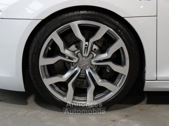 Audi R8 Spyder 52 V10 FSI 525 S - 10