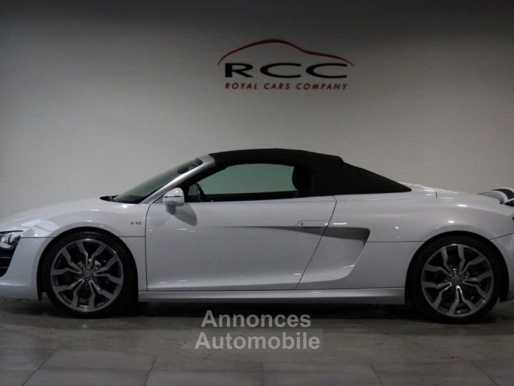 Audi R8 Spyder 52 V10 FSI 525 S - 12