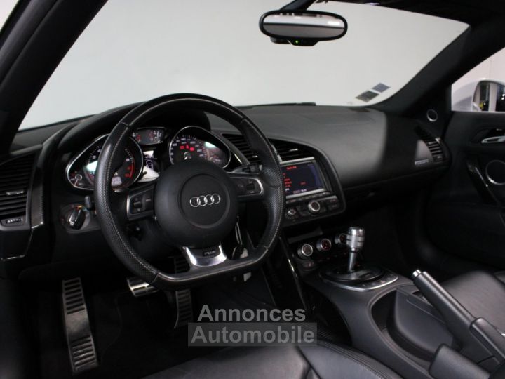 Audi R8 Spyder 52 V10 FSI 525 S - 13