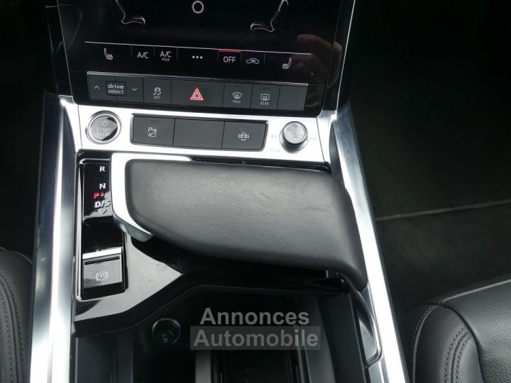 Audi e-tron SPORTBACK 55 408CH E-QUATTRO - 11