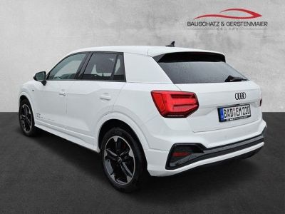 Audi Q2 35 TDI S line Matrix Fahren Parken   - 4