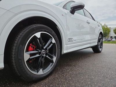 Audi Q2 35 TDI S line Matrix Fahren Parken   - 5