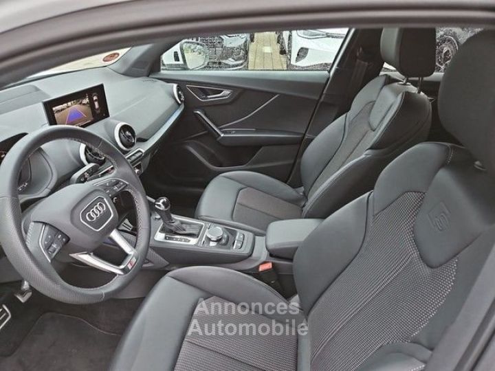 Audi Q2 35 TDI S line Matrix Fahren Parken - 7