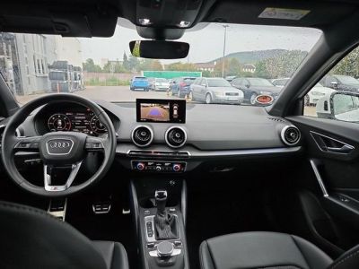Audi Q2 35 TDI S line Matrix Fahren Parken   - 8