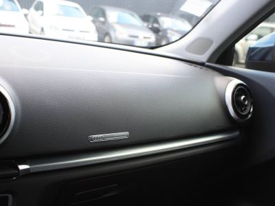 Audi A3 Sportback 35 TDI 150ch Sport S tronic 7   - 19