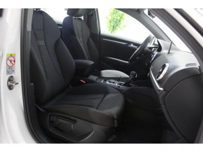 Audi A3 Sportback 10 TFSI -115 - BV S-Tronic 7 8V Business Line PHASE 2   - 11