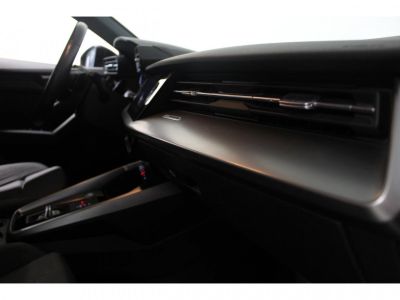 Audi A3 Sportback 15 35 TFSI - 150 - BV S-Tronic 7 8Y Design - Sièges chauffants - Suivi   - 13