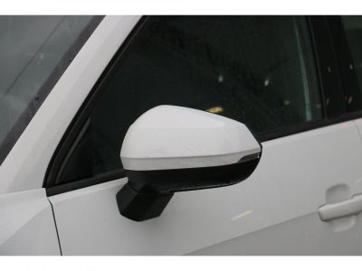 Audi Q2 20 30 TDI - 116 - BV S-tronic S line - CAMERA DE RECUL - PACK S-LINE - JAN 19   - 11