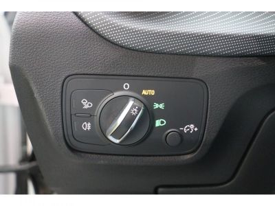 Audi Q2 20 30 TDI - 116 - BV S-tronic S line - CAMERA DE RECUL - PACK S-LINE - JAN 19   - 27