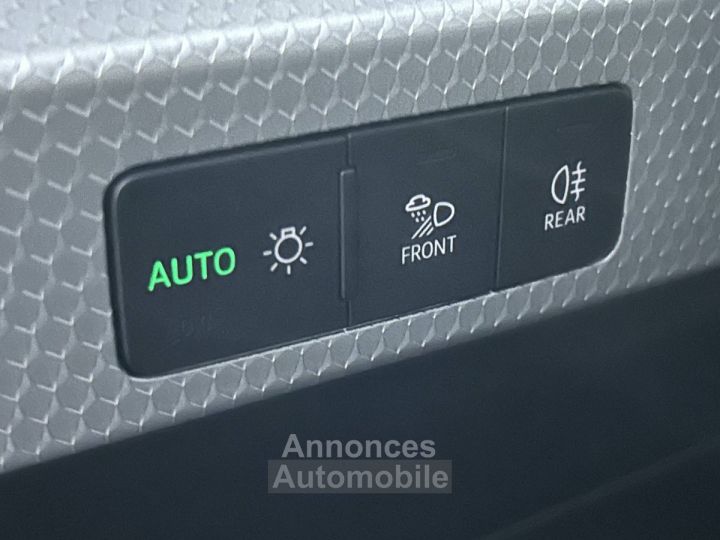 Audi A1 Sportback 30 TFSI 110 ch S tronic 7 S Line - 11